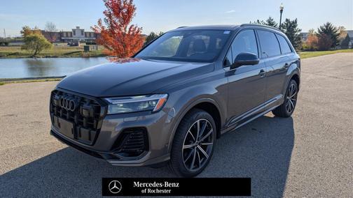 2025 Audi Q7 45 Premium Plus