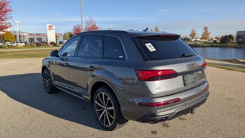 2025 Audi Q7 45 Premium Plus
