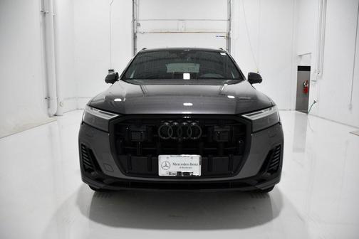 2025 Audi Q7 45 Premium Plus