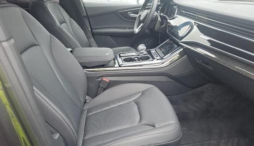 2025 Audi Q7 45 Premium Plus
