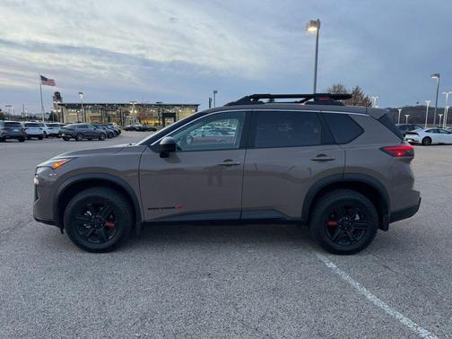 2025 Nissan Rogue Rock Creek