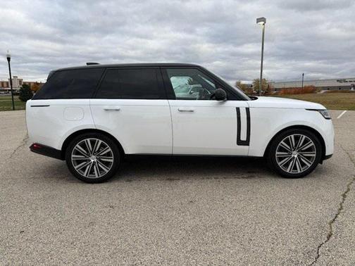 2023 Land Rover Range Rover P530 SE