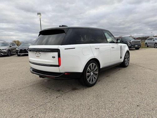 2023 Land Rover Range Rover P530 SE
