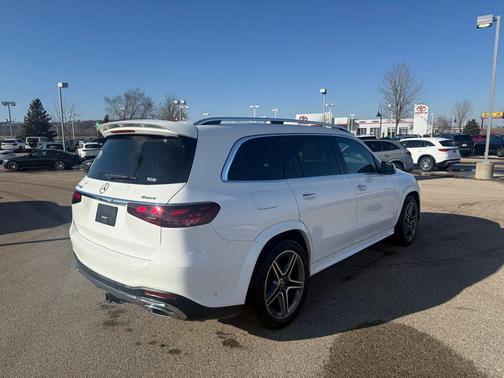 2024 Mercedes-Benz GLS 450 4MATIC