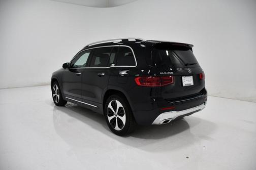 2025 Mercedes-Benz GLB 250 4MATIC