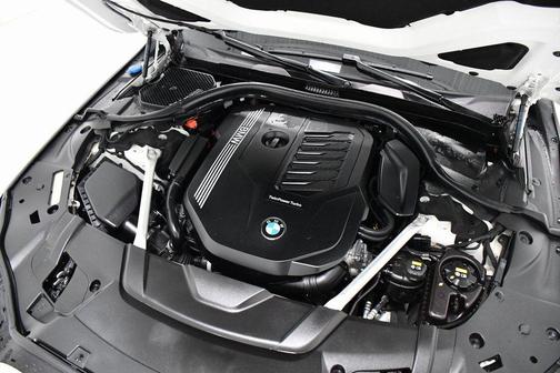 2022 BMW 740 i xDrive