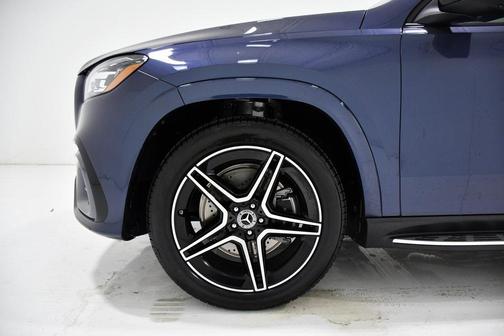 2026 Mercedes-Benz GLS 450 4MATIC