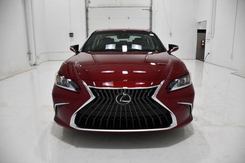 2023 Lexus ES 300h Luxury