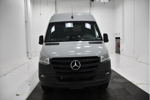2025 Mercedes-Benz Sprinter 2500 High Roof