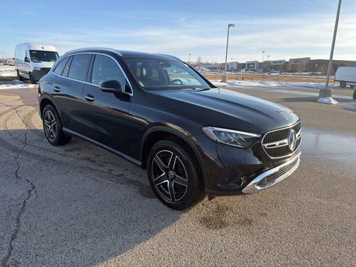 2026 Mercedes-Benz GLC 300 4MATIC