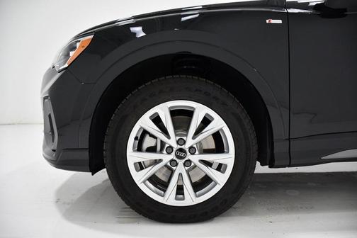 2022 Audi Q3 45 S line Premium