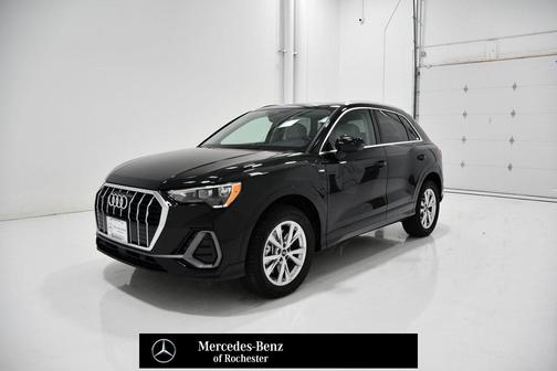 2022 Audi Q3 45 S line Premium