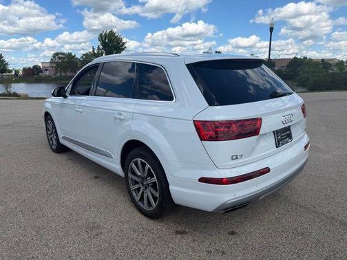 Glacier White Metallic 2018 Audi Q7 3.0T Prestige