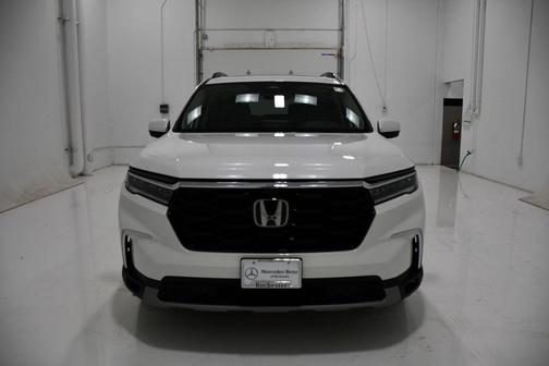 Platinum White Pearl 2024 Honda Pilot Elite