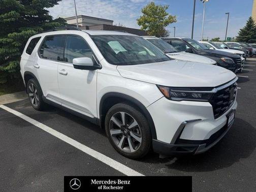 Platinum White Pearl 2024 Honda Pilot Elite