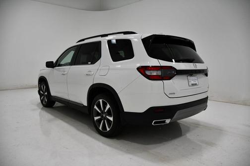 Platinum White Pearl 2024 Honda Pilot Elite