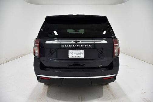 2022 Chevrolet Suburban LT