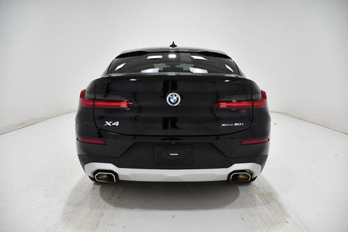 2023 BMW X4 xDrive30i