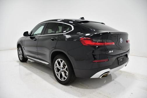 2023 BMW X4 xDrive30i