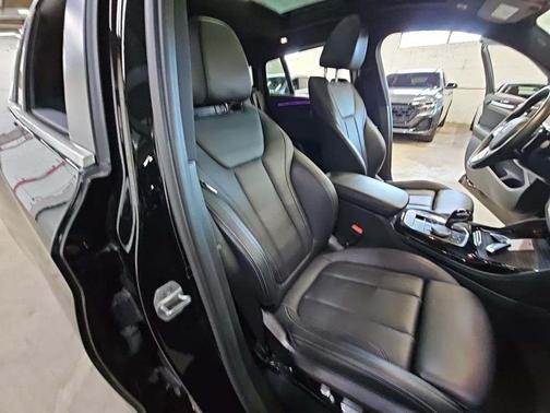 2023 BMW X4 xDrive30i