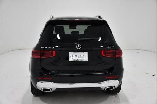 2025 Mercedes-Benz GLB 250 4MATIC