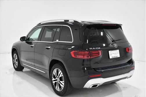 2025 Mercedes-Benz GLB 250 4MATIC