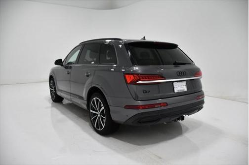 2021 Audi Q7 55 Premium Plus