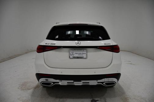 2025 Mercedes-Benz GLC 300 4MATIC