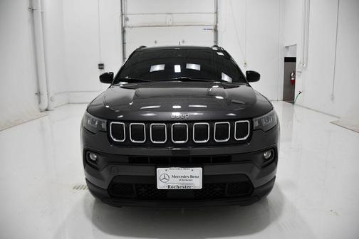 Granite Crystal Metallic Clearcoat 2022 Jeep Compass Latitude