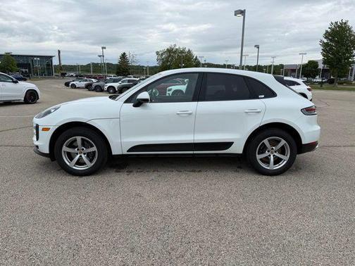 White 2021 Porsche Macan Macan