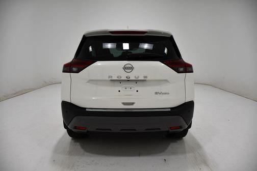 Pearl White Tricoat 2023 Nissan Rogue SV