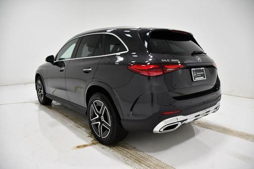 2025 Mercedes-Benz GLC 300 4MATIC