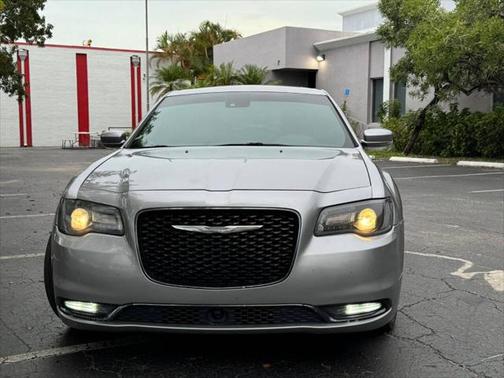 2018 Chrysler 300 S