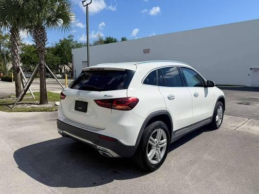 2021 Mercedes-Benz GLA 250 Base 4MATIC