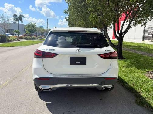 2021 Mercedes-Benz GLA 250 Base 4MATIC