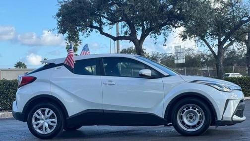 2021 Toyota C-HR LE