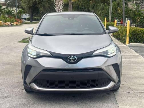 2020 Toyota C-HR XLE