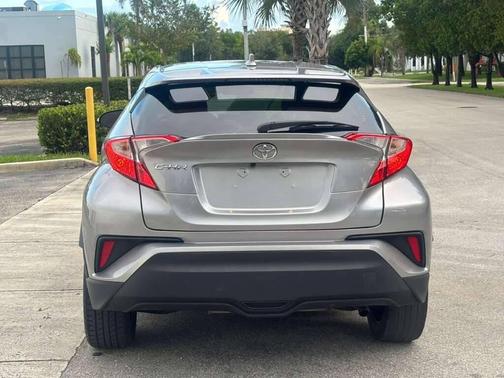 2020 Toyota C-HR XLE
