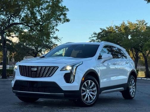2021 Cadillac XT4 Premium Luxury