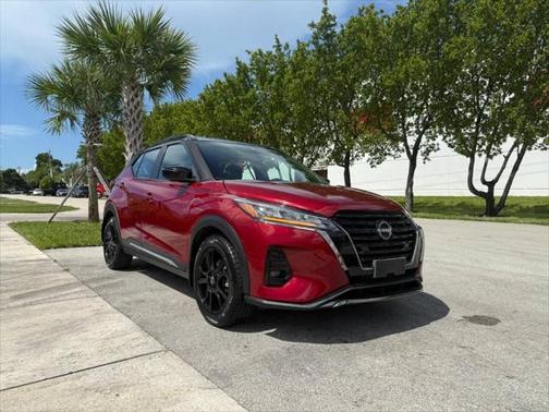 2022 Nissan Kicks SR