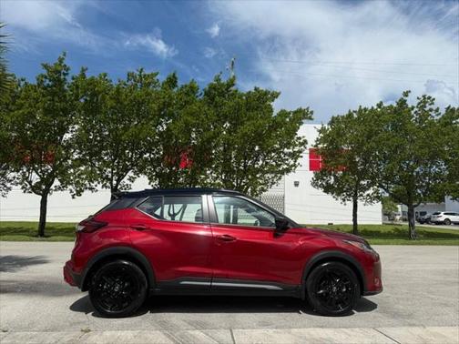 2022 Nissan Kicks SR
