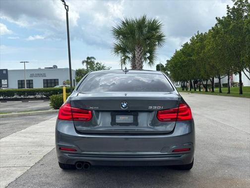 2018 BMW 330 xDrive