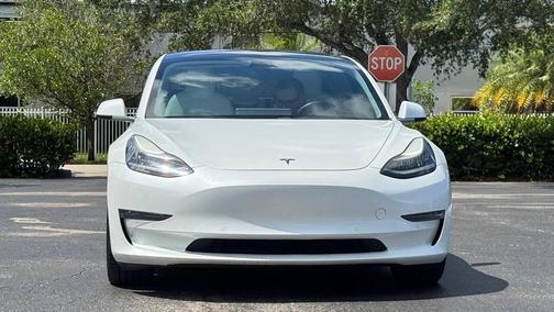 Pearl White Multi-Coat 2020 Tesla Model 3 Performance