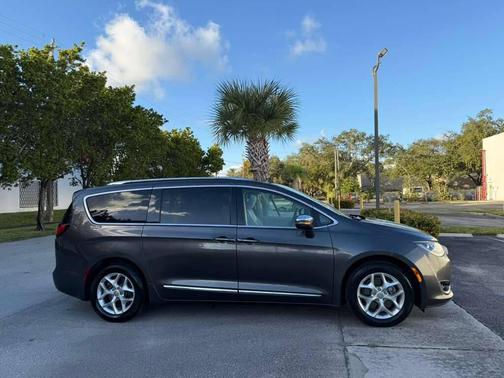 2020 Chrysler Pacifica Limited