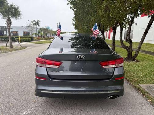 2020 Kia Optima LX