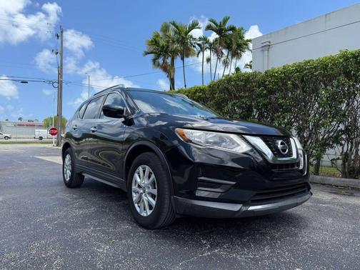 2017 Nissan Rogue SV