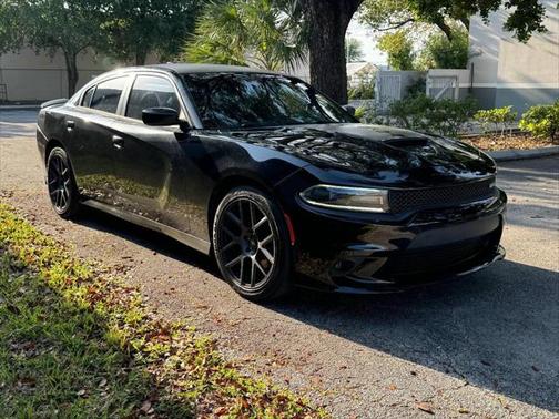 2017 Dodge Charger SE