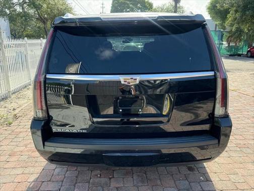 2020 Cadillac Escalade ESV Luxury