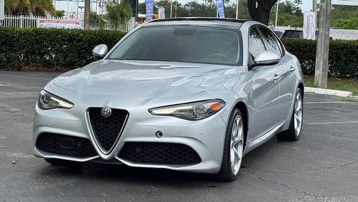 Silverstone Gray Metallic 2018 Alfa Romeo Giulia Ti Sport