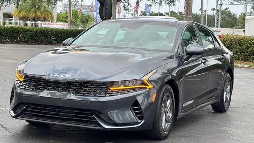 Gravity Gray 2023 Kia K5 LXS